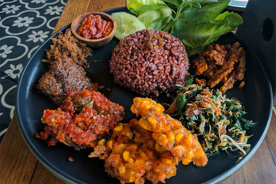 Ulekan Bali Restaurant Berawa Near Villa Manggala