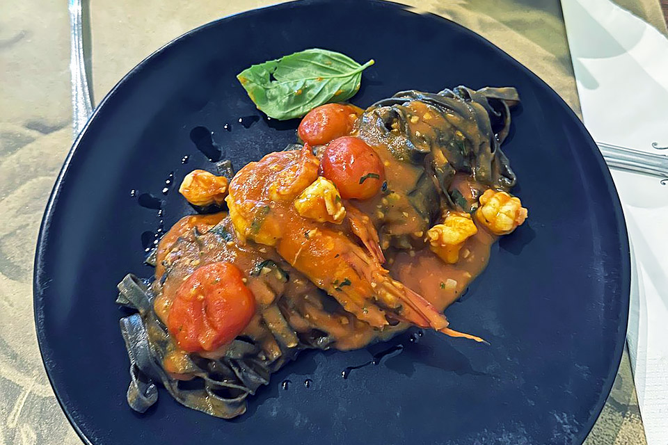 Prawn Pasta at L'osteria Italian Food in Berawa