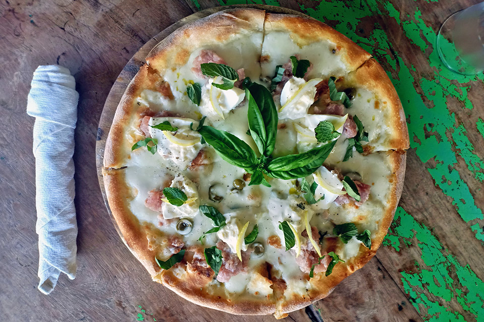 Pizza in Berawa Near Villa Manggala - La Baracca Canggu